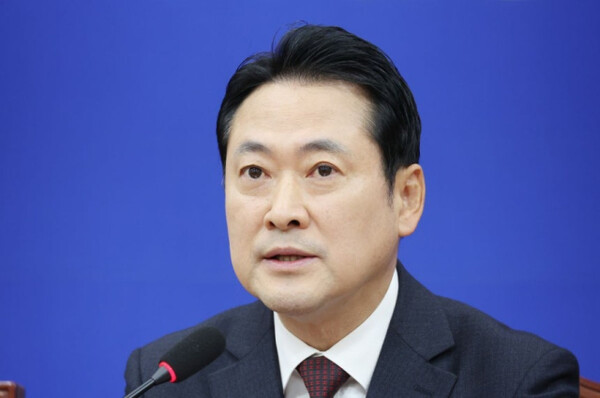 장동혁 국민의힘 대표가 23일 서울 여의도 국회에서 열린 최고위원회의에 참석해 있다. 사진=연합뉴스