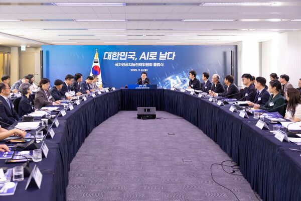 이재명 대통령이 올해 9월8일 서울 중구 서울스퀘어에서 열린 ‘대한민국, AI로 날다’ 국가인공지능전략위원회 출범식에서 발언 중이다. 사진=대통령실 