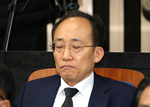 추경호 국민의힘 의원이 4일 여의도 국회에서 열린 의원총회에 참석해 자리에 앉아 있다. 사진=연합뉴스