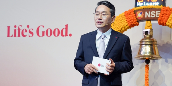 조주완 LG전자 대표이사 사장이 지난 10월 14일 인도 뭄바이 국립증권거래소에서 열린 LG전자 인도법인 상장식에 참석해 연설하고 있다. 사진=연합뉴스