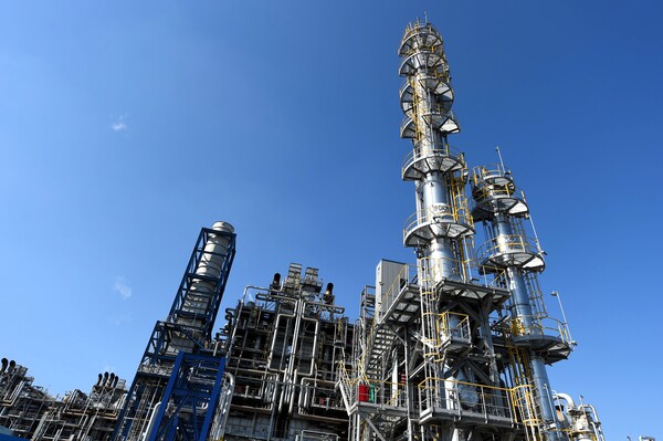 한화토탈에너지스 대산공장에서 실증 운전을 시작한 탄소 포집 파일럿 설비. 사진=한화토탈에너지스