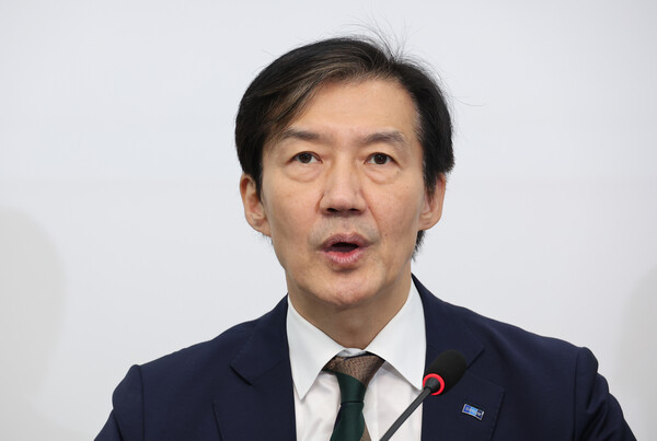 조국 조국혁신당 비상대책위원장이 한동훈 국민의힘 전 대표의 '검찰 자살' 발언 관련 "그 입 다물라"고 직격했다. 사진=연합뉴스