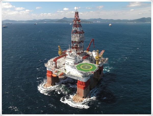 대우조선해양이 건조한 반잠수식 시추선. 사진=대우조선해양 제공