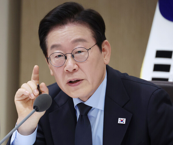 이재명 대통령이 11일 용산 대통령실에서 열린 국무회의를 주재한 자리에서 각 부처에 차별·혐오 표현 규제 강화를 지시했다. 사진=연합뉴스 