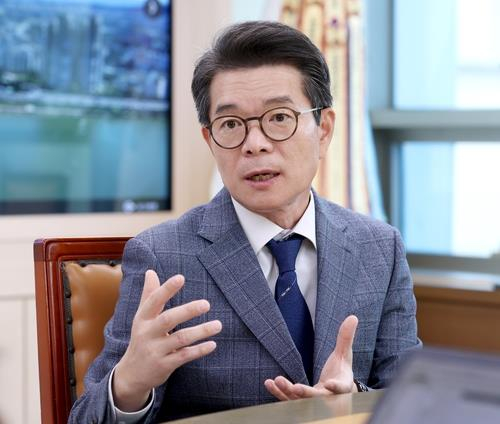 정원오 서울 성동구청장이 탄탄한 행정 실적을 토대로 여권의 내년 서울시장 후보의 유력 주자로 급부상하고 있다. 사진=연합뉴스