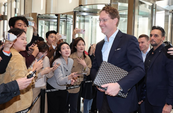 13일 방한한 올라 칼레니우스 메르세데스-벤츠 회장. 사진=연합뉴스