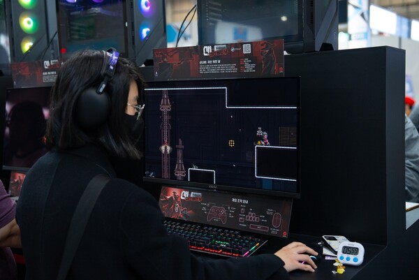 관람객이 '잔나비 외전'을 플레이하는 모습. 사진=네오위즈