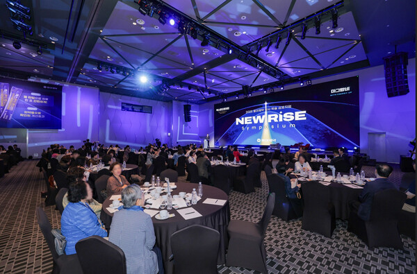 지난 10월 18일 서울 용산구 드래곤시티호텔에서 열린 '동아제약 2025 약사 학술 심포지엄 NEW RISE'의 현장 모습.(사진=동아제약)