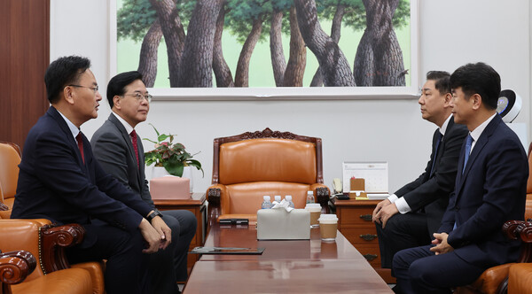 여야가 모두 대장동 사건 관련 국정조사가 필요하다는 데엔 이견이 없지만, 정작 어디서·어떤 방식으로 수행하느냐를 놓고 이견을 좁히지 못하는 상황이다. 사진=연합뉴스 