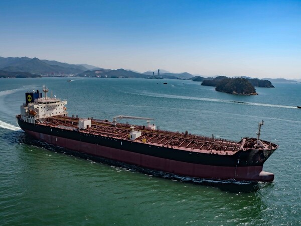 케이조선에서 건조한 5만t 급 석유화학제품운반선 모습. 사진=케이조선 회사 홈페이지