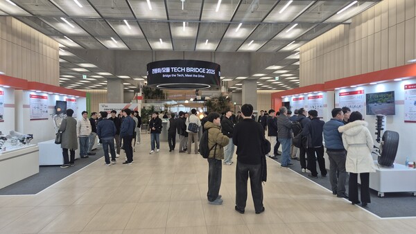 경기도 의왕 현대모비스 기술연구소에서 진행된  ‘Tech Bridge 2025’에서 50개 전동화·모듈 신기술 전시 현장. 사진=현대모비스 제공