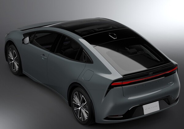 토요타 프리우스 후측면. 사진=토요타