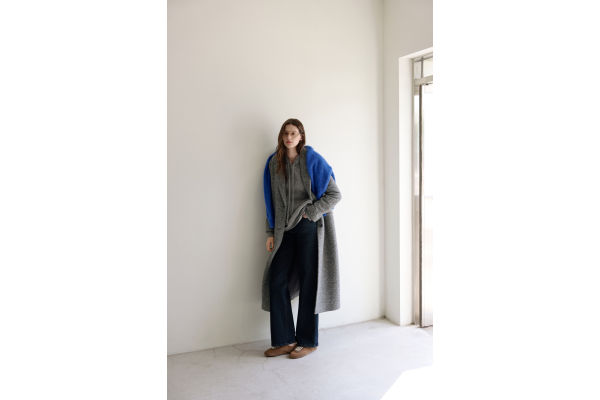 아떼 바네사브루노 25FW 롱코트 화보. 사진=LF 제공