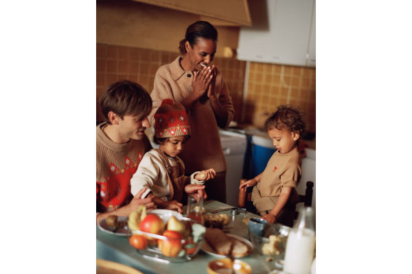 2025년 겨울 시즌 아미 홀리데이 컬렉션 화보. 사진=삼성물산 패션부문 제공