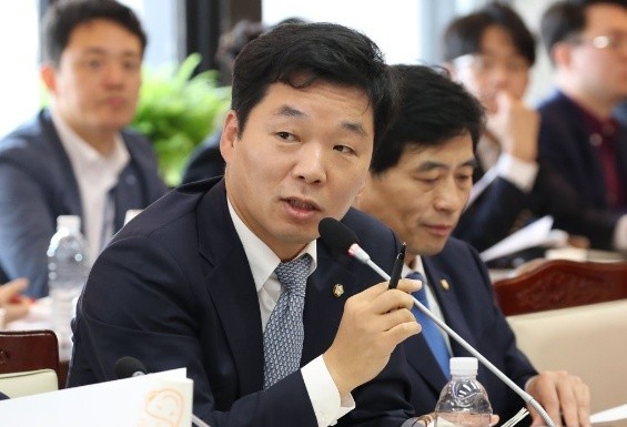 [CEO투데이] 창업주 김병관 복귀, 웹젠 실적 반전 시작될까 - 뉴스 썸네일 이미지