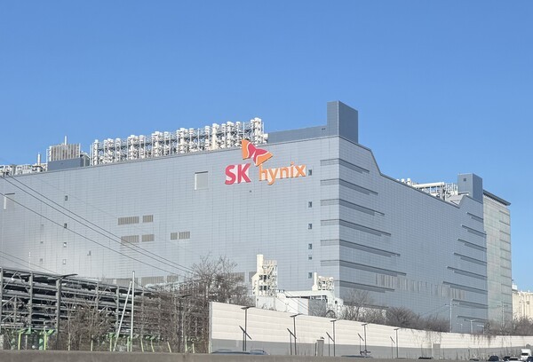 [Biz&Law] SK하이닉스, HBM 특허 리스크 심화...美 모노리식, 전략 변경 - 뉴스 썸네일 이미지