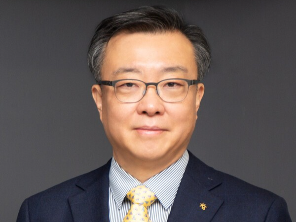 [CEO투데이] 김영성 KB운용 대표, 두 번째 임기 '순항'...ETF 3위 탈환 '숙... - 뉴스 썸네일 이미지