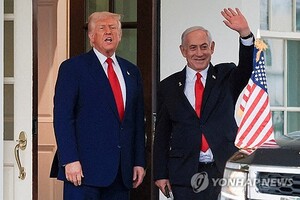 <b>트럼프</b>,  <b>네타냐후</b> 부패 재판에 "<b>마녀사냥</b>, 미국이 구할 것"