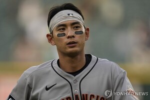 <b>이정후</b>, 4타수 무안타…시즌 <b>타율</b> 0.248로 <b>하락</b>